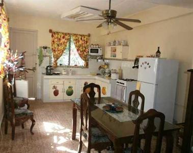 Hostal Luisa & Tony