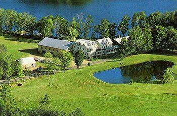 Lake Shore Farm Inn