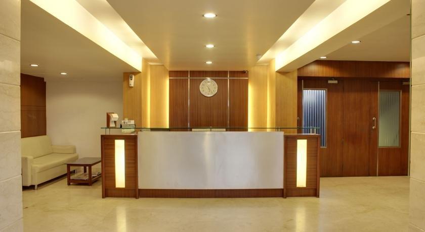 Lucky Hotel Goregaon