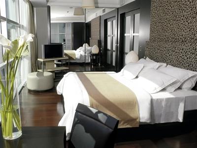 NH City Hotel