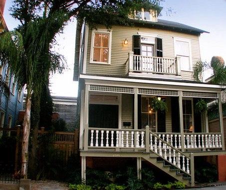 Savannah Dream Vacations - 1006 Drayton Street