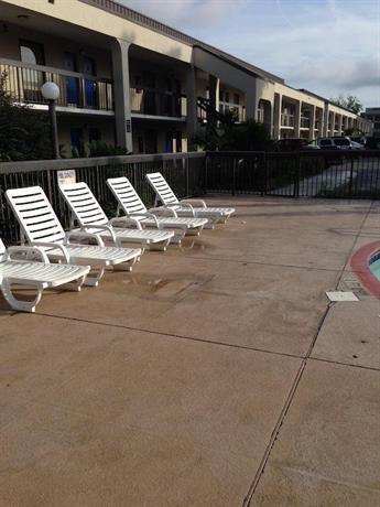 Motel 6 Savannah