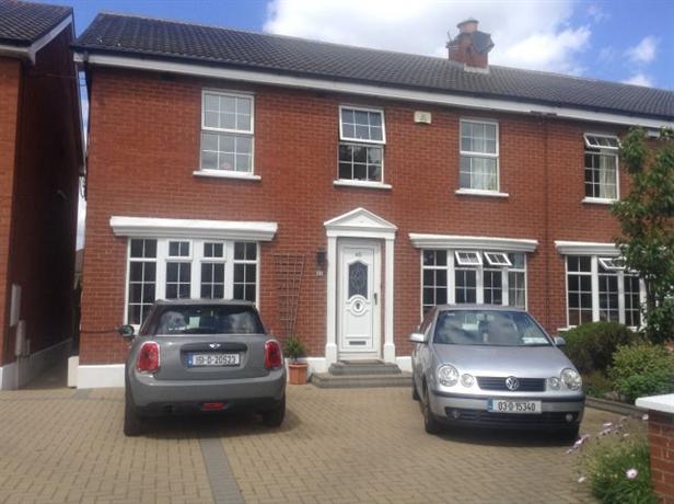 Homestay in Dublin near Scoil Ui Chonaill