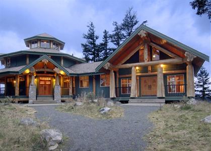Cougar's Crag Extreme Bed and Breakfast