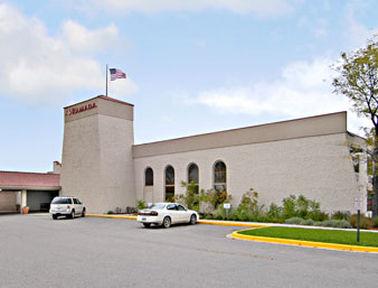 Ramada Hotel Northwest Minneapolis