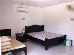 Chalet Izwan at D Idaman Chalet