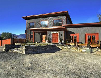 3 Mile Estate Winery Guest Rooms