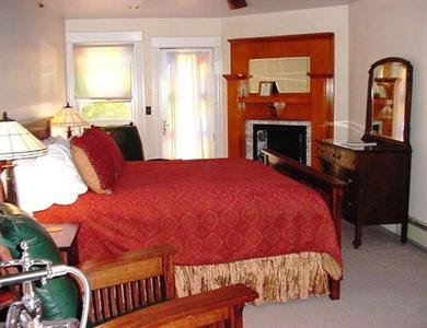 Alps Boulder Canyon Inn