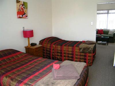 Bay Palm Motel