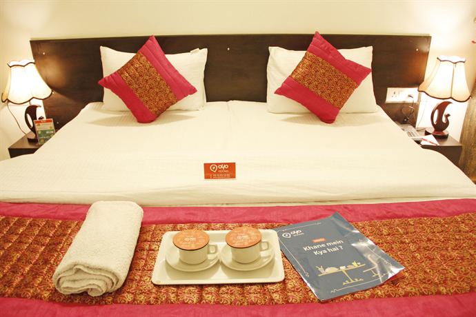 OYO Rooms Noida City Centre 208