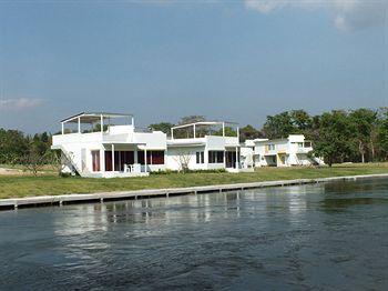 Worawee Resort and Spa