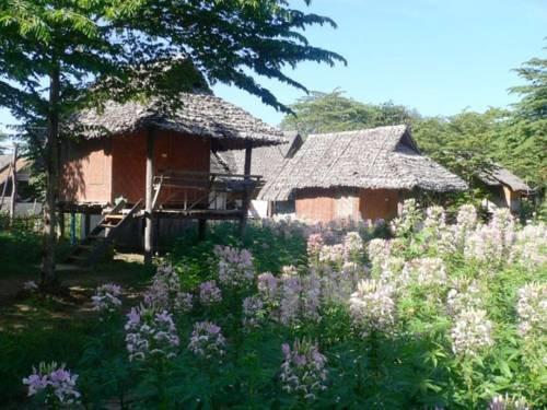 Family Hut Pai
