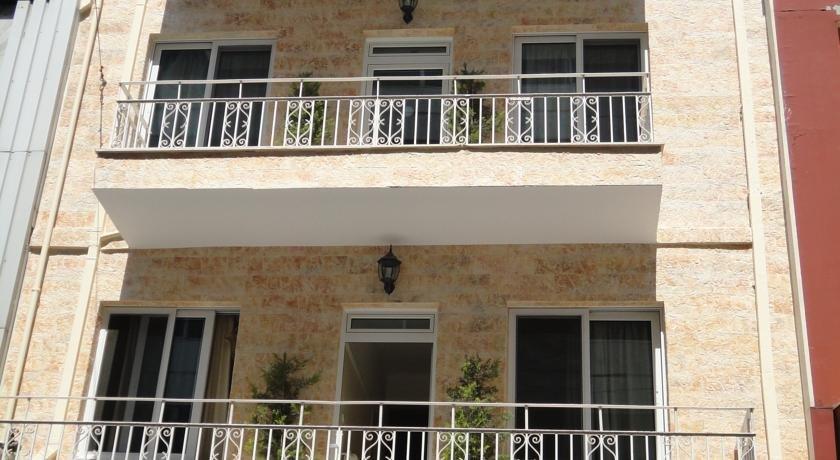 Adonis Hotel Piraeus