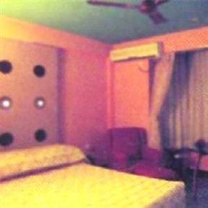 Hotel Adhar