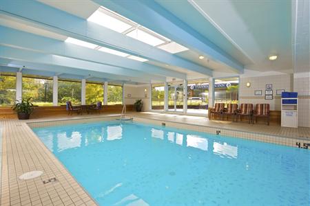 Coast Tsawwassen Inn