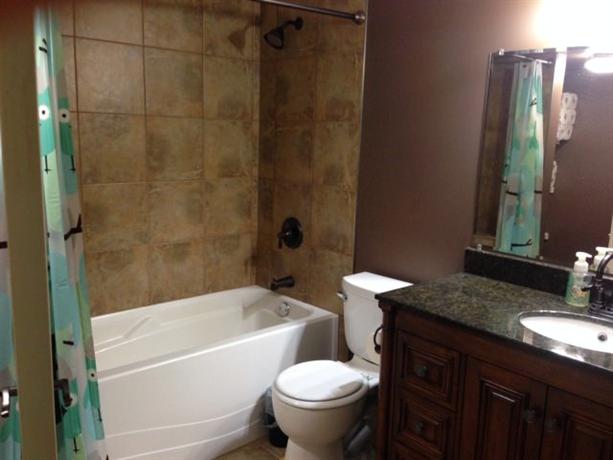 Homestay in South Edmonton near Ellerslie Station