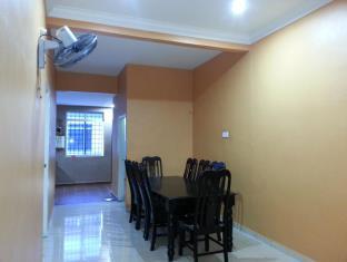 Noor Inapan Home at No 11