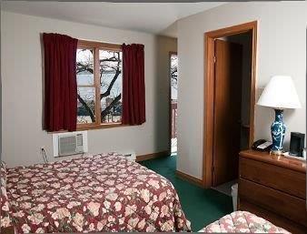 Bluenose Inn & Suites