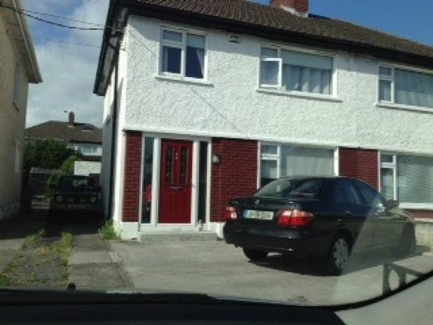 Homestay in Beaumont near Na Gaeil Oga CLG