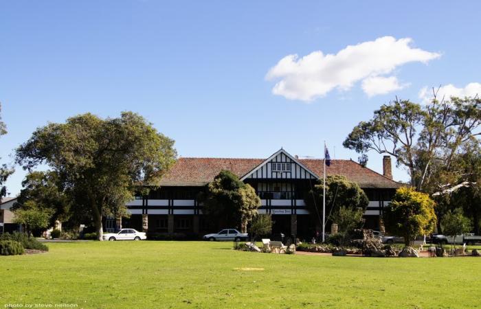 Yanchep Inn