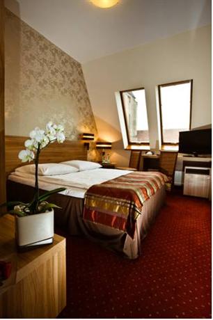 Hotel Duet