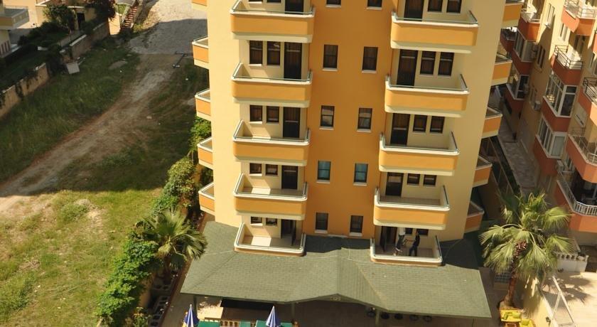 Gold Twins Suit Hotel