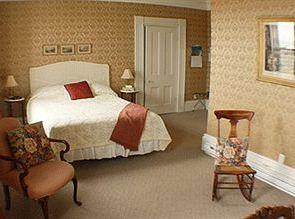 Homeport Historic B&B / Inn c 1858