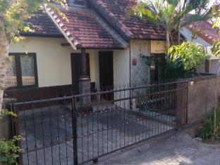 Arjuna Townhouse
