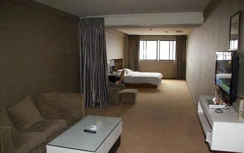 Jingmen California Apartment Hotel