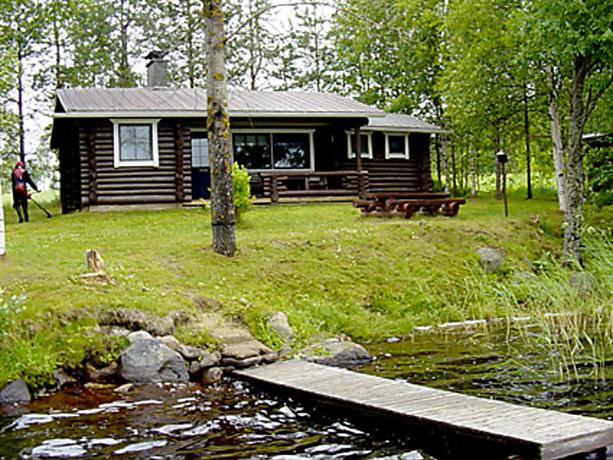 Pihlaja lomaassa