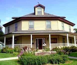 Currier Inn
