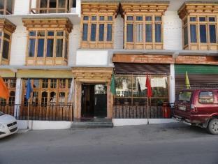 Shanti Palace