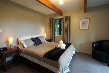 Akaroa Cottages