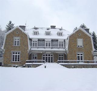 Auberge De Mambaye Youth Hostel Spa