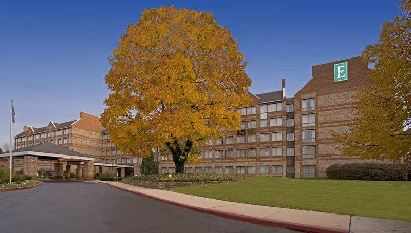 Embassy Suites Philadelphia - Valley Forge