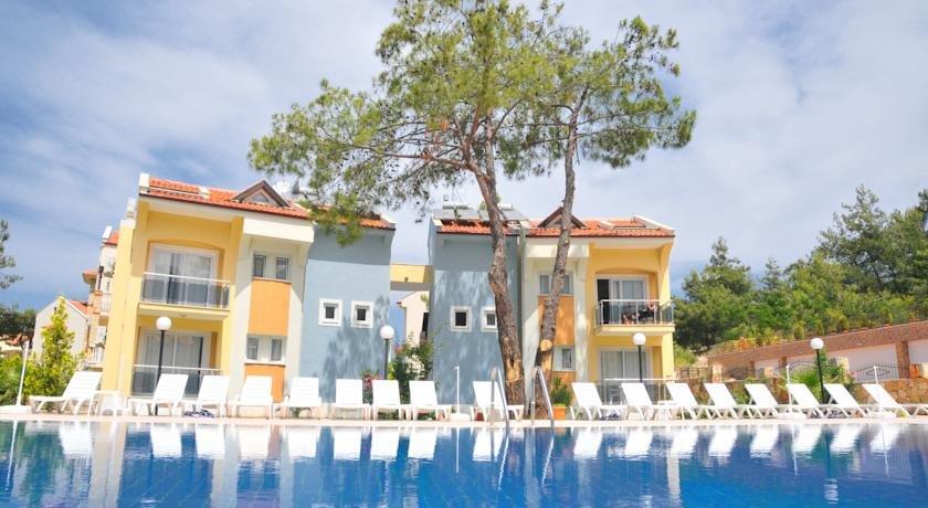 Deska Hisar Garden Apartments