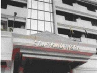 La Fiesta Hotel
