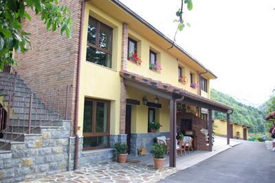 Apartamentos Antigua Escuela De Alesga