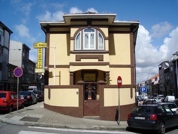 Residencia Vale Formoso B&B and Parking