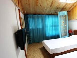 Qinglu Hostel