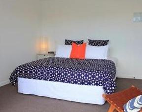 The Grove at Onetangi Beach Seabreeze Apartment