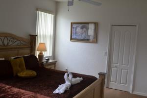 4 Br Pool Home On Golf Course