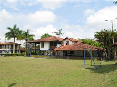 Finca Hotel Cabanas La Esmeralda