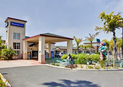 Guesthouse International Inn & Suites - Oceanside