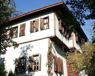 Havuzlu Deligozler Bag Evi