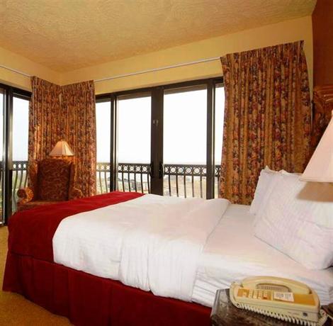 Shoreline Inn & Conference Center an Ascend Hotel Collection Member