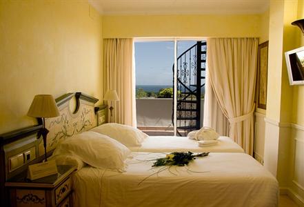 Guadalpin Suites