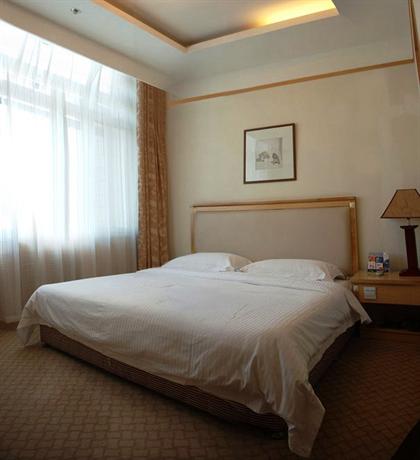 Yantai Family Business Hotel