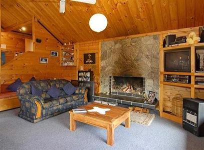 Dakune Lodge