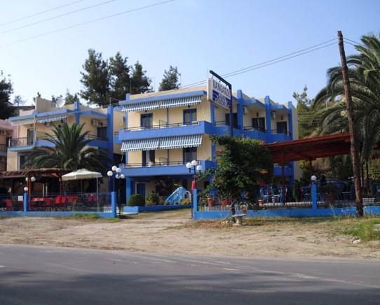Kangaroo Hotel Nea Skioni